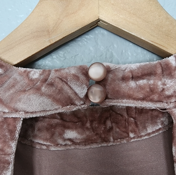 Francesca's Collection Velvet Tank Top - Picture 7 of 10